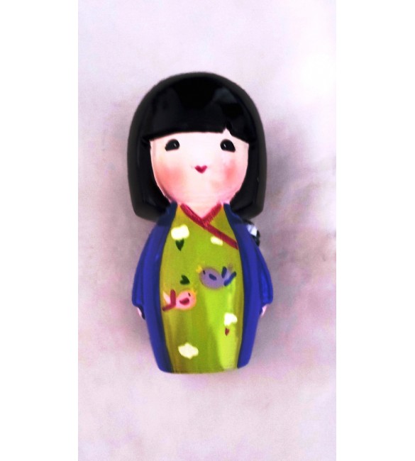 Boneca Japonesa cofre  De Resina 17 cm.